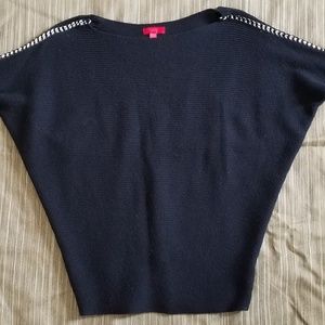 Black mid length sleeves sweater by Jennifer Lopez